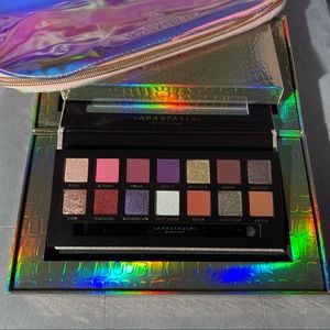 Jackie Aina Palette X ABH collection (with gift box and bag) 🔥